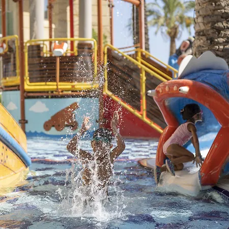 Grand Cettia Отель 5*