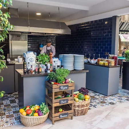 Grand Cettia Отель