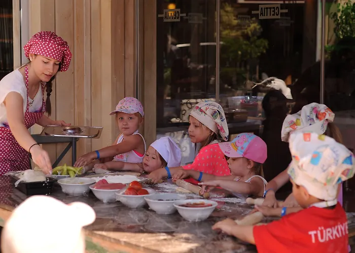 Grand Cettia מלון מרמריס