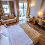Grand Cettia 5* 말마리스