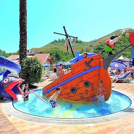호텔 Grand Cettia 5*