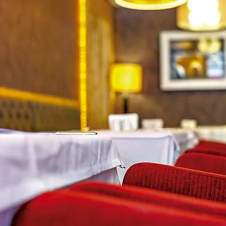 호텔 Grand Cettia 5*
