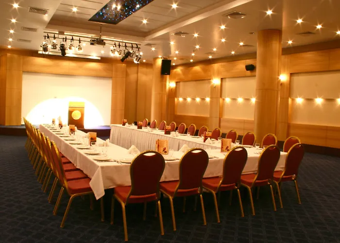 Grand Cettia Hotell 5*